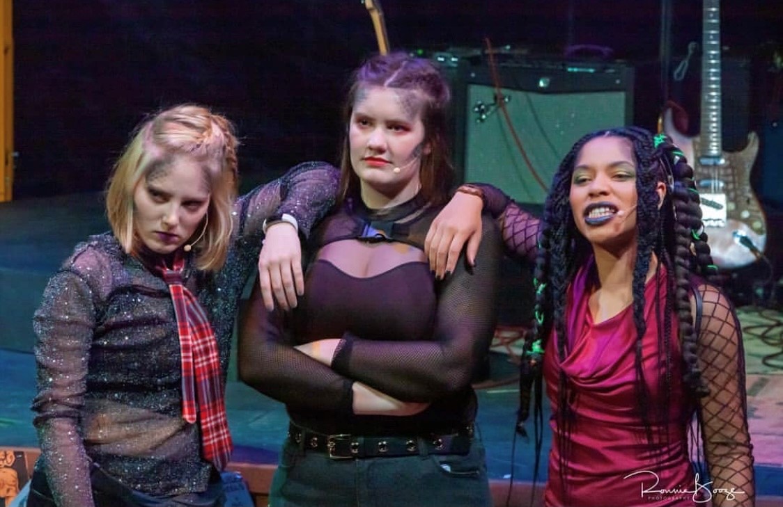 Production image of Hissifit