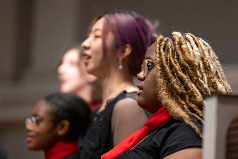  women singing