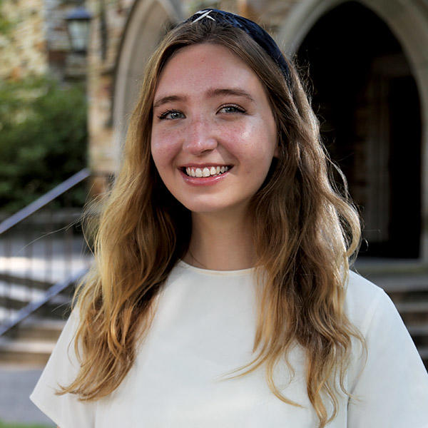 head shot of Caitlin Gaine 