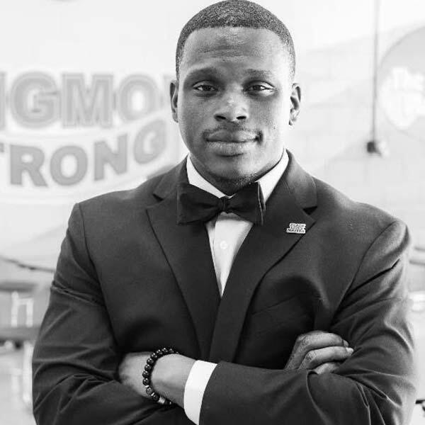 Derek King ’10